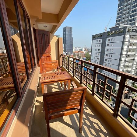 Hamptons Apartments Phnom Penh Esterno foto