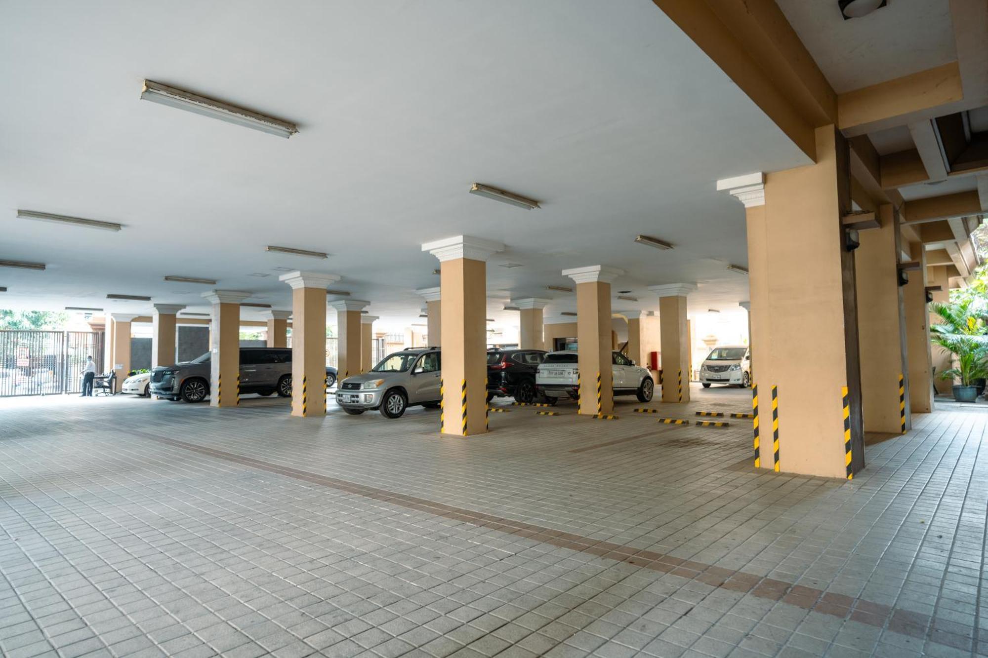 Hamptons Apartments Phnom Penh Esterno foto