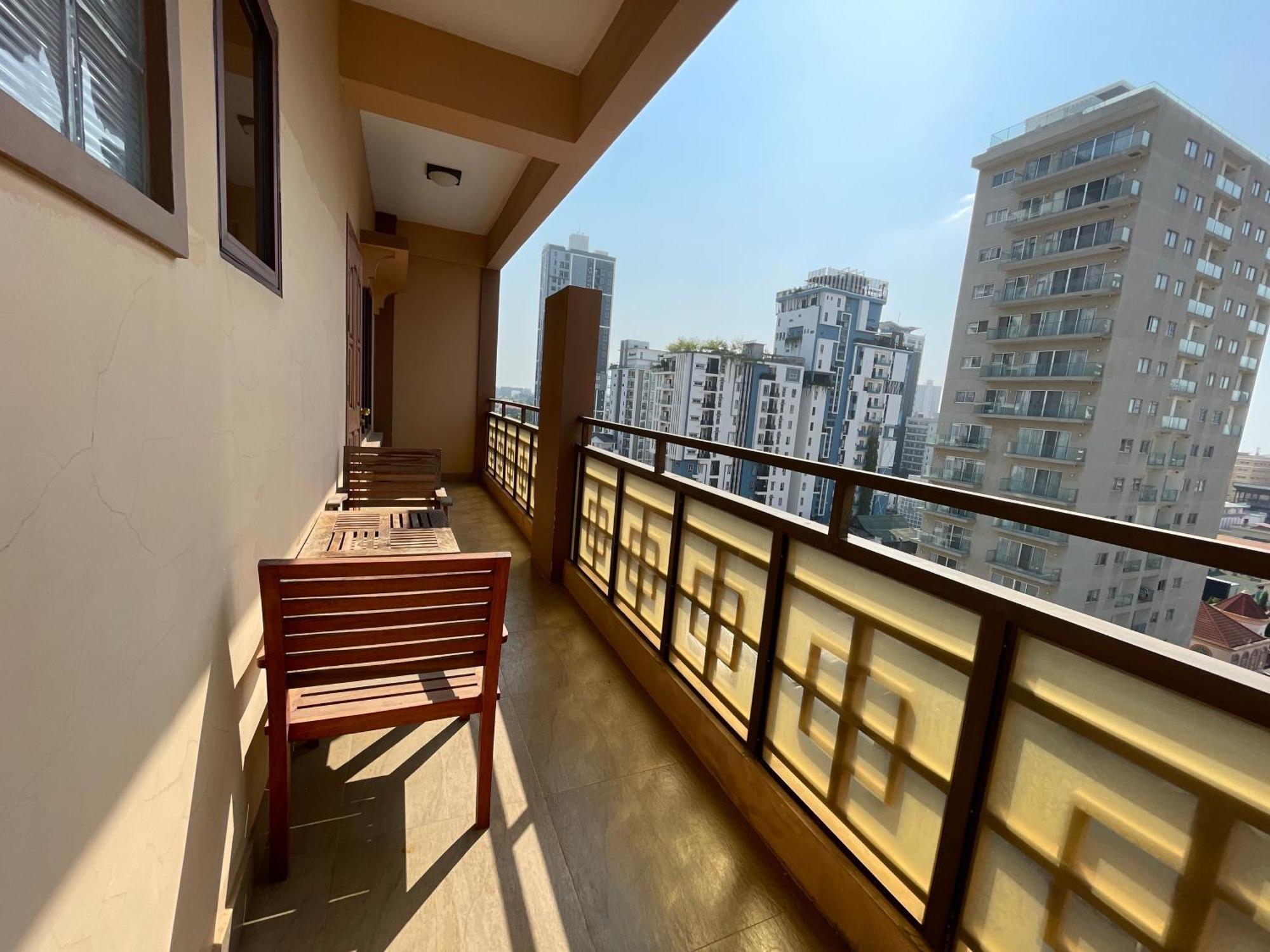 Hamptons Apartments Phnom Penh Esterno foto