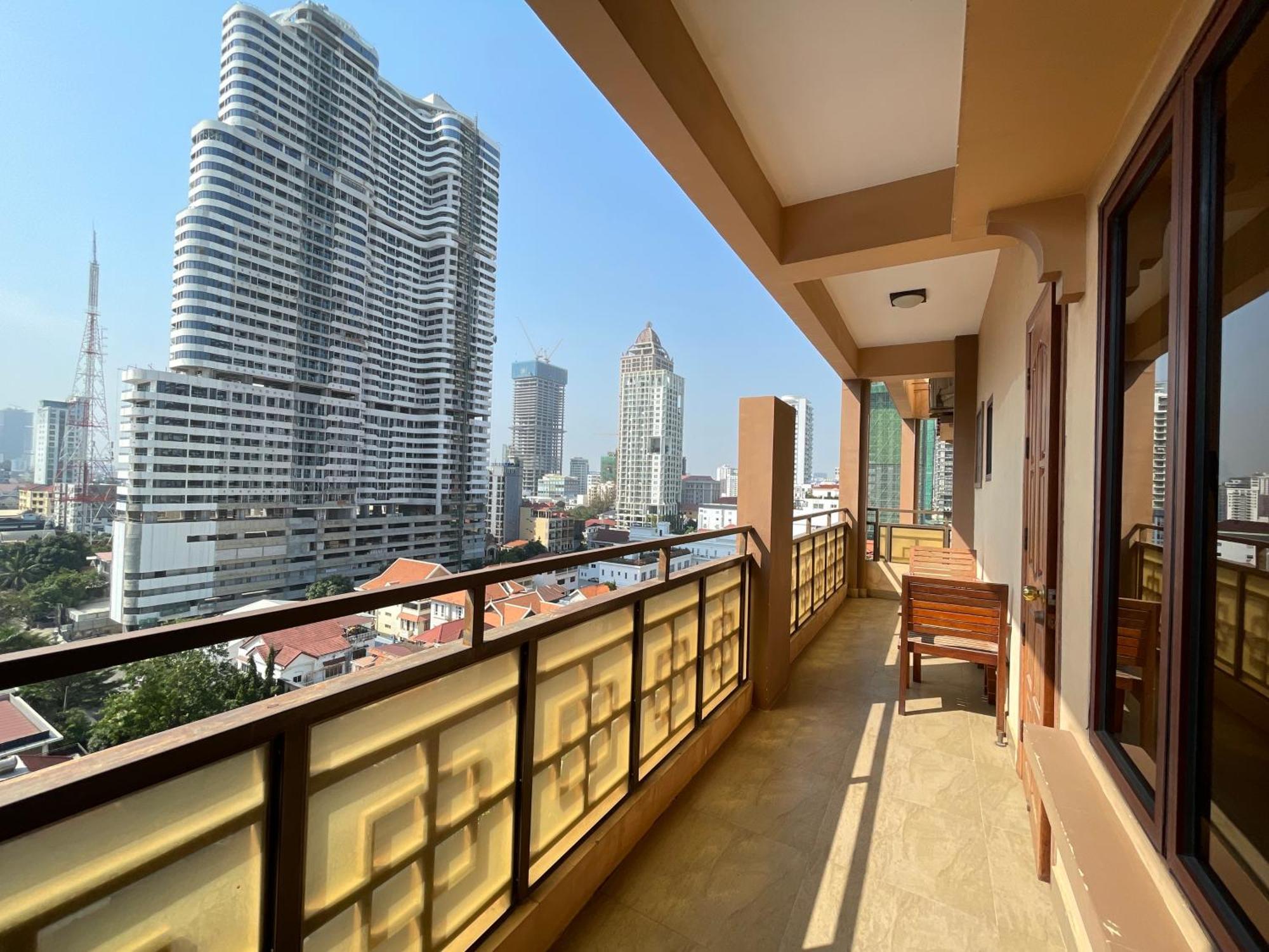 Hamptons Apartments Phnom Penh Esterno foto
